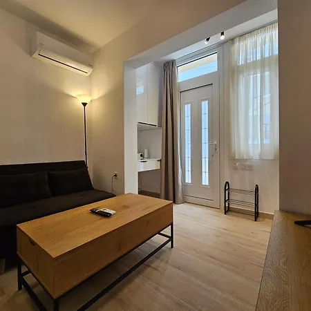 Elegant Aesthetic * Rhodes City